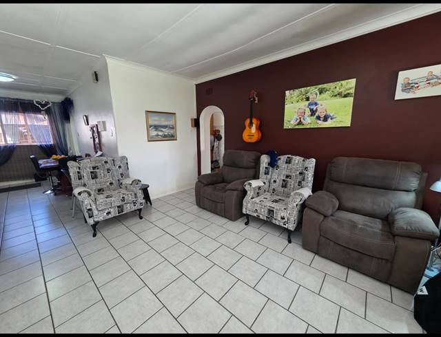 3 BEDROOM HOUSE FOR SALE IN SASOLBURG EXT 3